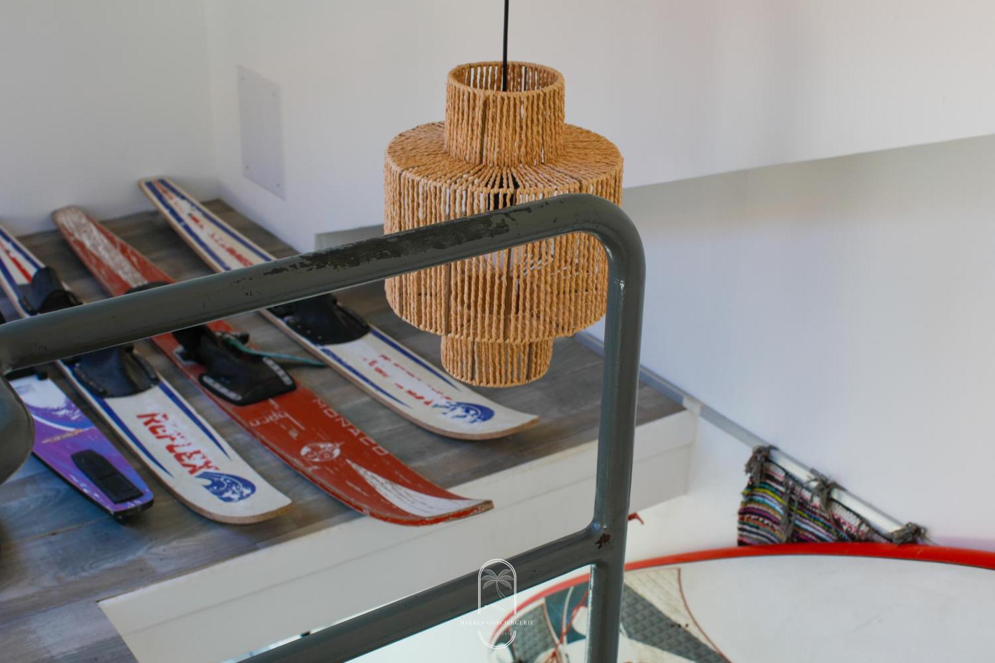 Maison Sur L'Eau-Hyeres-Almanarre-Parkings Clim Wifi By Hc Exterior photo